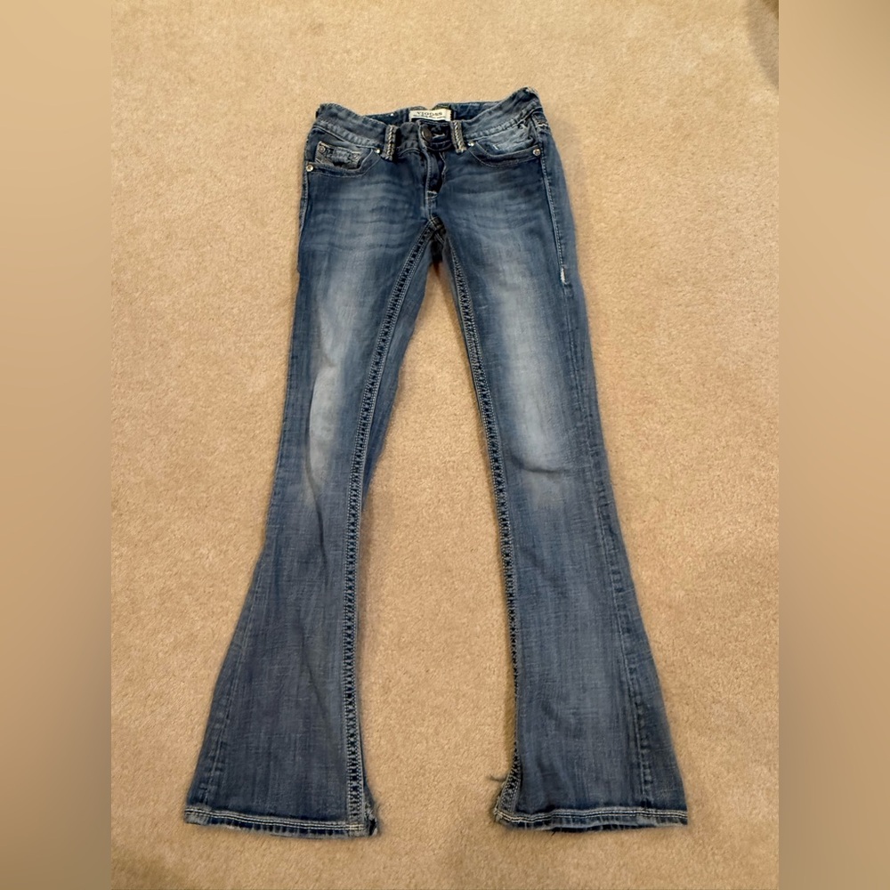 Vigoss Jeans (No size tag) Measurements are: 12.5” Waist and 29” rise